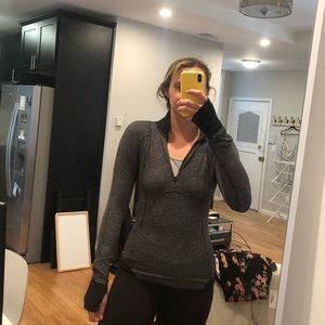 Lululemon workout pullover